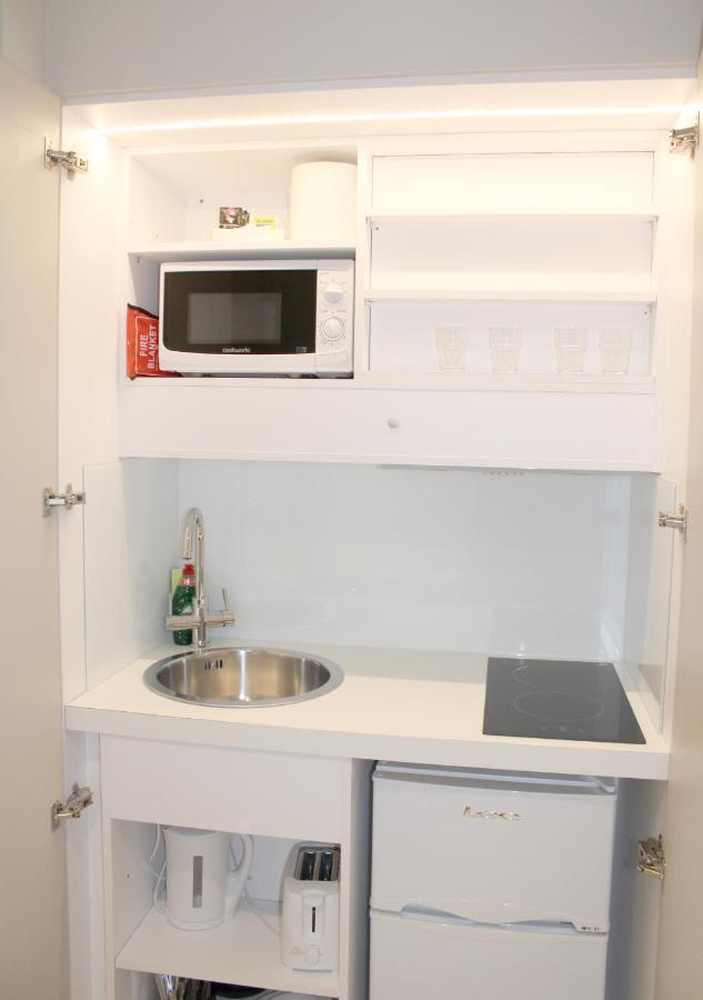 West End Lane II Aparthotel Лондон Екстериор снимка